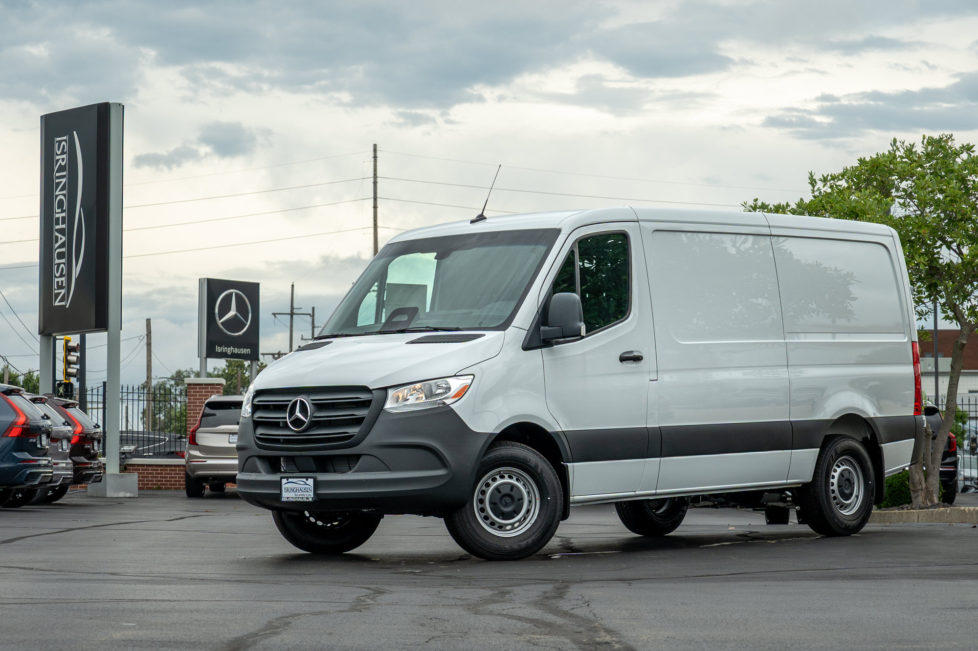 Used 2026 Mercedes-Benz Sprinter 2500 image 1