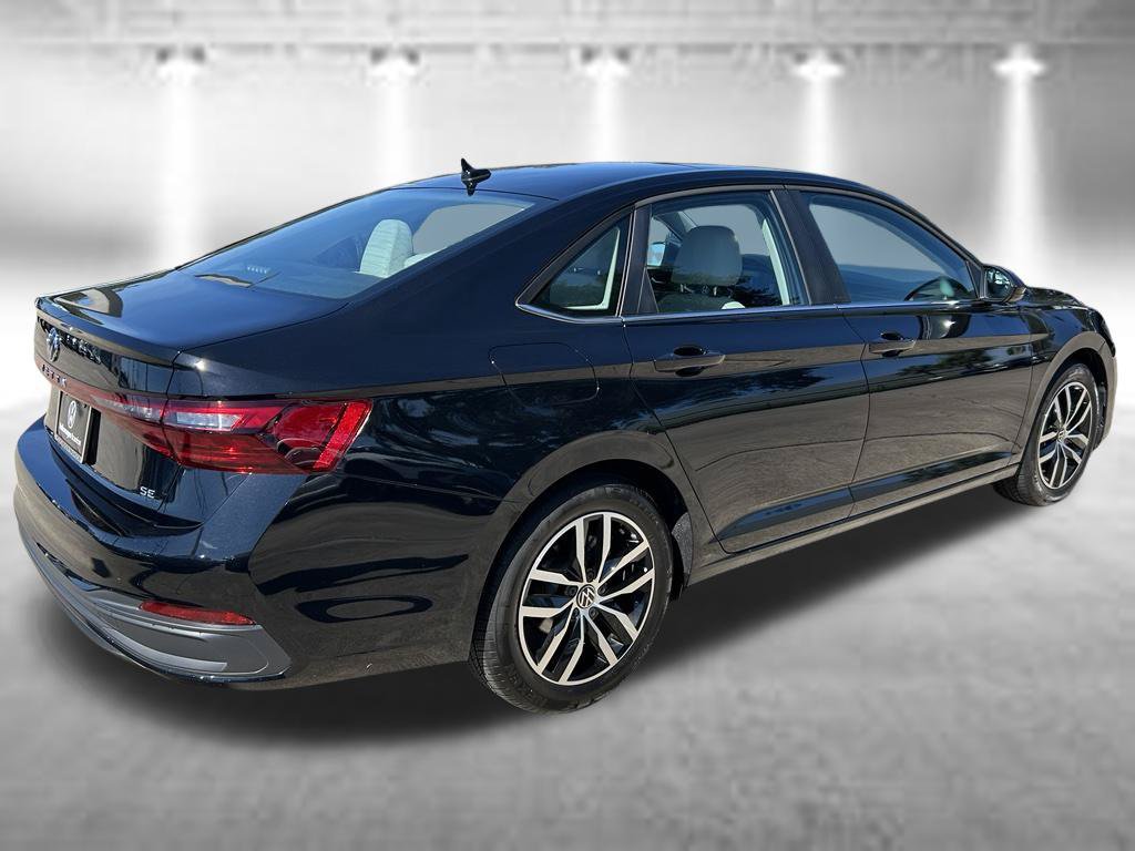 Certified 2026 Volkswagen Jetta SE FWD image 6