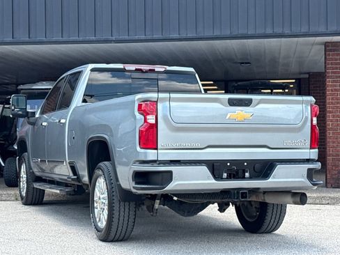 Used 2024 Chevrolet Silverado 3500 High Country w/ High Country Premium Package AWD/4WD image 6