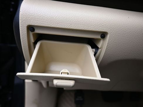 Used 2017 Toyota Camry XLE image 25