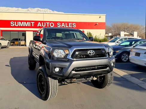 Used 2015 Toyota Tacoma 4x4 Double Cab image 2
