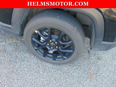 Certified 2025 Jeep Compass Latitude w/ Convenience Group AWD/4WD image 16