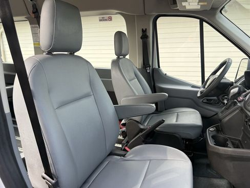 Used 2019 Ford Transit 150 XL RWD image 27