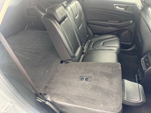 Used 2022 Ford Edge Titanium AWD/4WD image 46