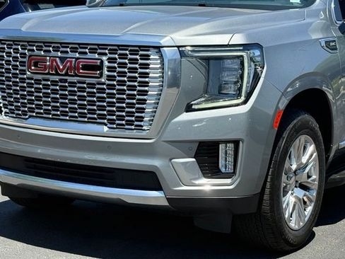 Used 2024 GMC Yukon Denali AWD/4WD image 2