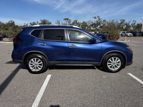 Used 2018 Nissan Rogue SV image 7