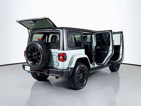 Used 2023 Jeep Wrangler Unlimited Sahara w/ Cold Weather Group image 23
