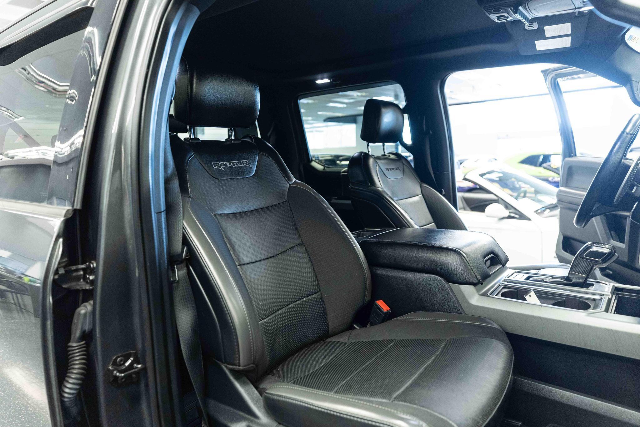 Used 2019 Ford F150 Raptor w/ Equipment Group 802A Luxury AWD/4WD image 15