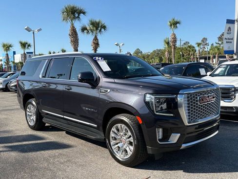 Used 2024 GMC Yukon XL Denali AWD/4WD image 9