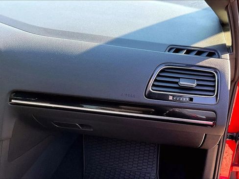 Used 2017 Volkswagen GTI Sport image 16