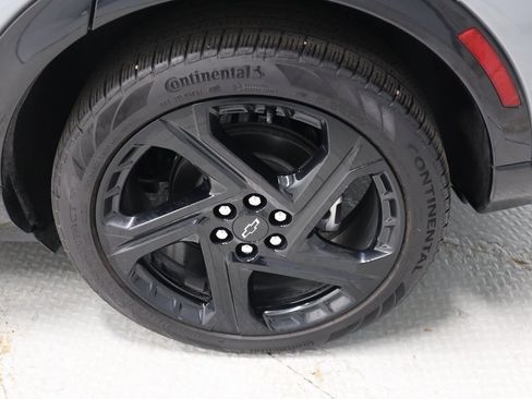 Used 2025 Chevrolet Equinox EV RS image 18