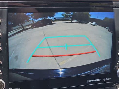 Used 2022 Toyota Highlander XLE FWD image 24