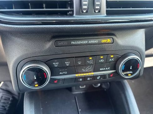 Used 2025 Ford Escape ST-Line Select AWD/4WD image 17