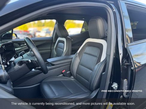 Used 2024 Chevrolet Blazer EV LT AWD/4WD image 11