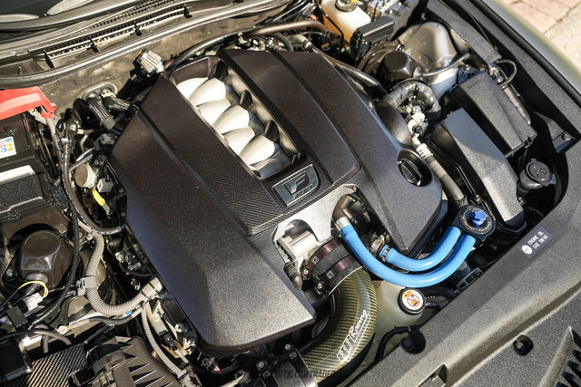 Used 2023 Lexus IS 500 w/ Accessory Package 2 RWD image 23