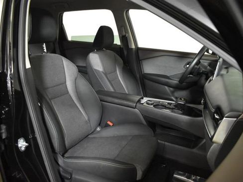 Certified 2022 Nissan Rogue SV image 31