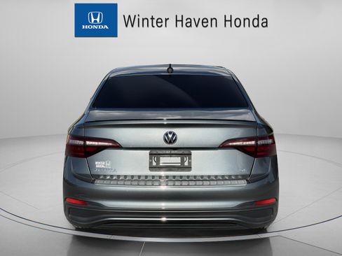 Used 2023 Volkswagen Jetta SE image 8