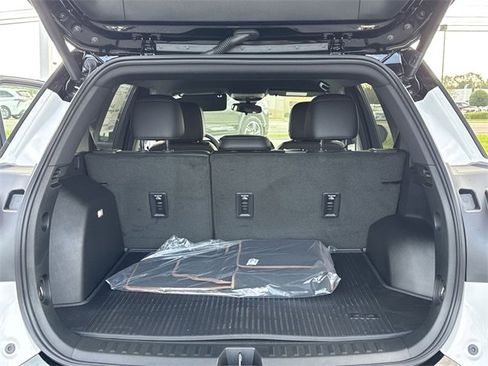 New 2026 GMC Terrain AT4 w/ LPO, Floor Liner Package image 10