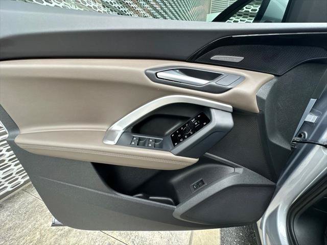 Certified 2025 Audi Q5 Premium Plus w/ Premium Plus AWD/4WD image 12