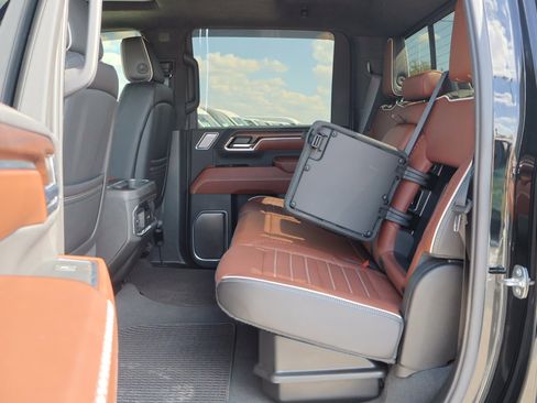 Used 2024 GMC Sierra 2500 Denali Ultimate w/ Max Trailering Package image 34