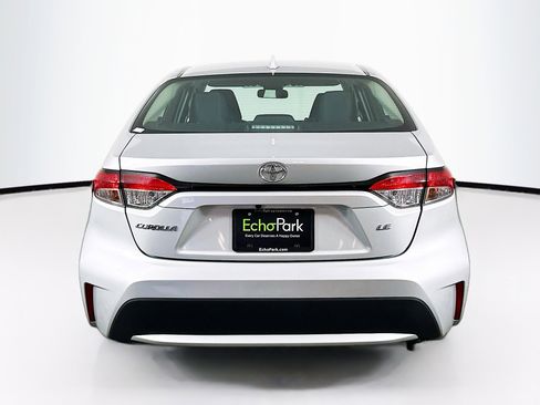 Used 2021 Toyota Corolla LE FWD image 7