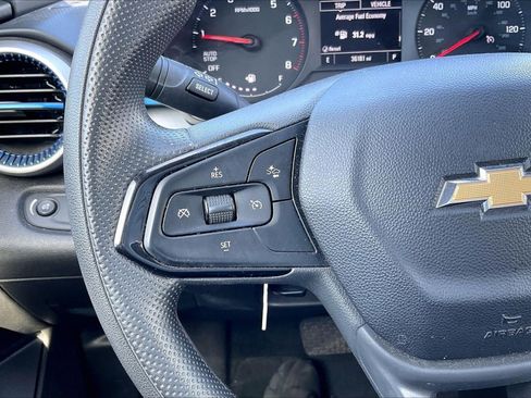Used 2025 Chevrolet Trax LS FWD image 18