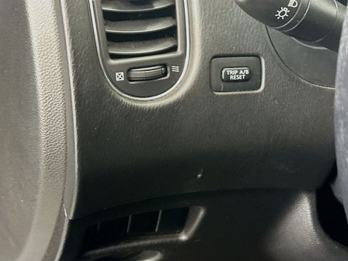 Used 2011 INFINITI EX35 Journey w/ Premium Pkg image 17