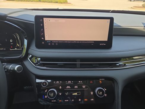 Used 2026 INFINITI QX60 Luxe w/ Cargo Package image 13