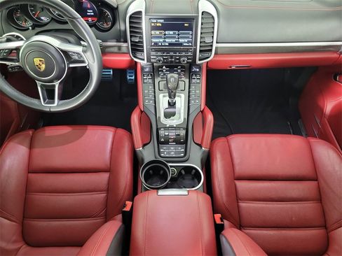 Used 2016 Porsche Cayenne GTS image 13