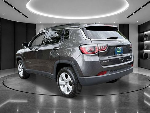 Used 2020 Jeep Compass Latitude w/ Popular Equipment Group AWD/4WD image 4