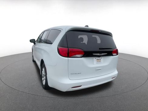 Used 2023 Chrysler Voyager LX image 11