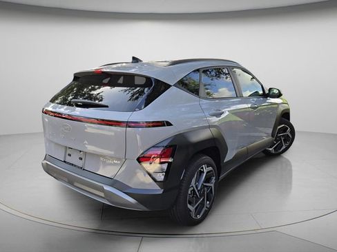 Used 2026 Hyundai Kona SEL Premium FWD image 6