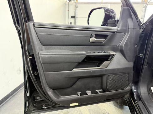 Used 2022 Toyota Tundra Limited image 12