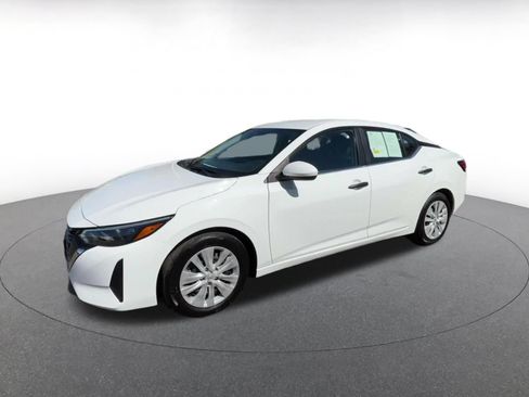 Used 2025 Nissan Sentra S FWD image 6