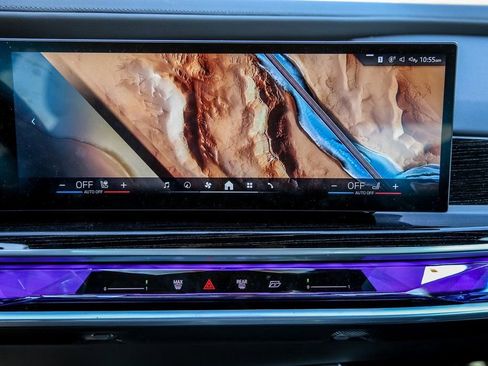 Used 2025 BMW 760i xDrive w/ Executive Package image 14