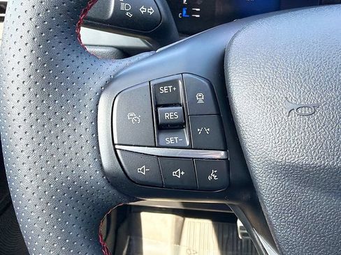 Used 2024 Ford Escape ST-Line w/ Tech Pack #1 AWD/4WD image 12