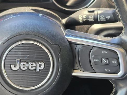 Used 2021 Jeep Wrangler Unlimited Sahara AWD/4WD image 16