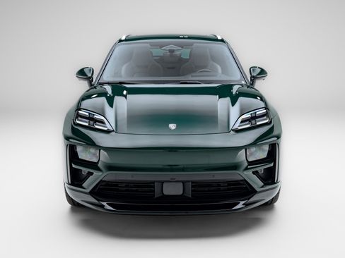 Used 2024 Porsche Macan Turbo Electric image 7