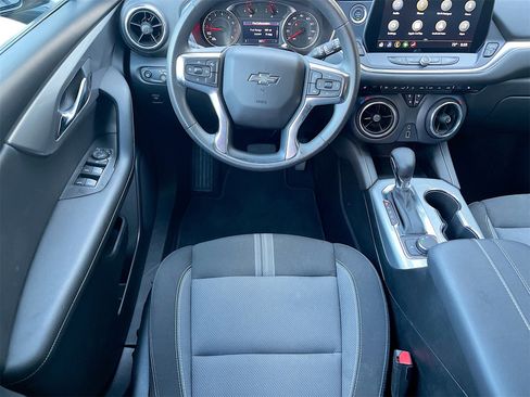 Used 2025 Chevrolet Blazer LT image 21