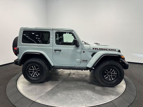 Used 2024 Jeep Wrangler Rubicon AWD/4WD image 8