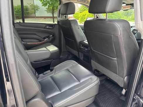 Used 2017 Chevrolet Suburban Premier AWD/4WD image 16