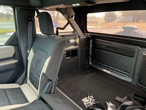 Used 2022 Ford Bronco Wildtrak image 24