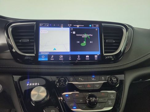 New 2026 Chrysler Pacifica Select FWD image 19