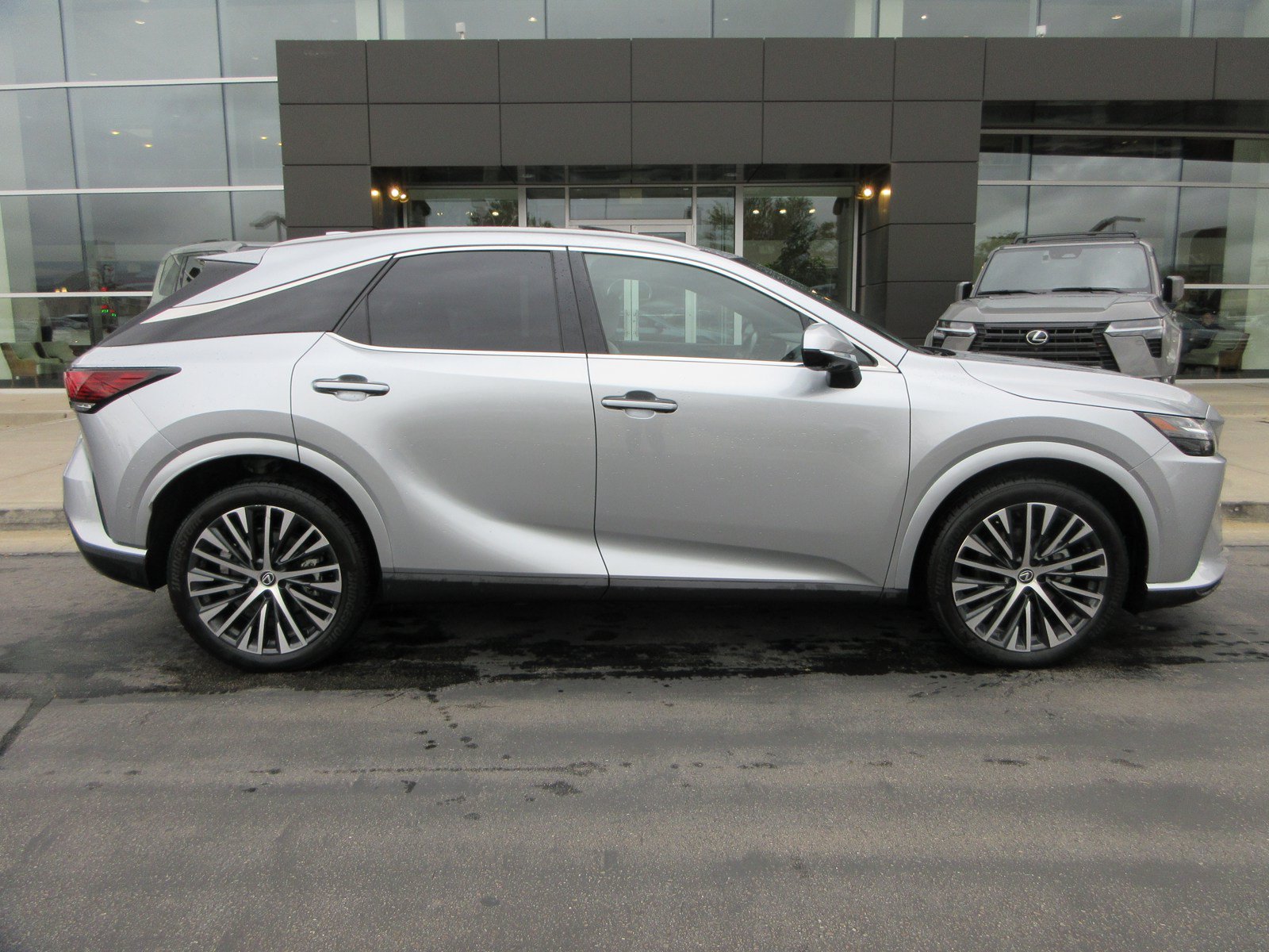Used 2024 Lexus RX 350 w/ Convenience Package AWD/4WD image 11