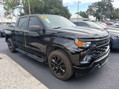 Used 2025 Chevrolet Silverado 1500 Custom RWD image 3