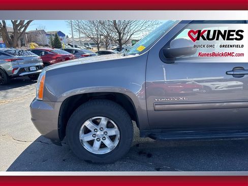 Used 2013 GMC Yukon XL SLT w/ SLT-2 Equipment Package image 14