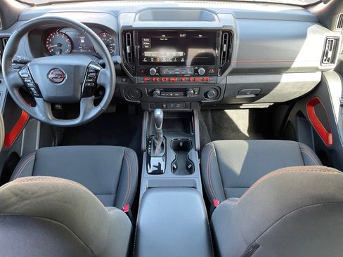 Used 2025 Nissan Frontier Pro-X RWD image 13