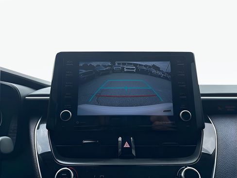 Used 2022 Toyota Corolla LE FWD image 18