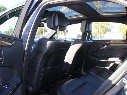 Used 2016 Mercedes-Benz E 400 4MATIC Sedan image 31