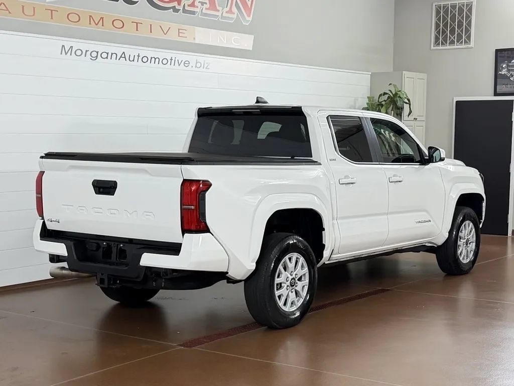 Used 2025 Toyota Tacoma SR5 AWD/4WD image 3